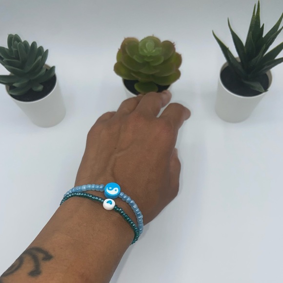 Handmade Trendy Y2K Inspired Glass Seed Bead Bracelet Set - Picture 7 of 8